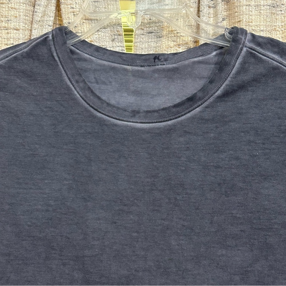 Lululemon 5 Year Basic Tee - Small - Picture 2 of 8